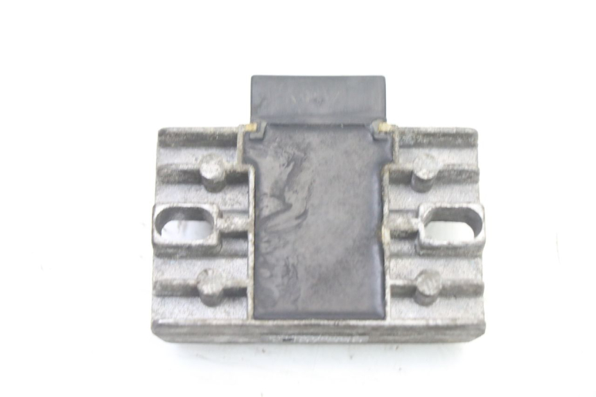 photo de SPANNUNGSREGLER PIAGGIO VESPA GRANTURISMO 125 (2003 - 2007) - Alternative Perspektive