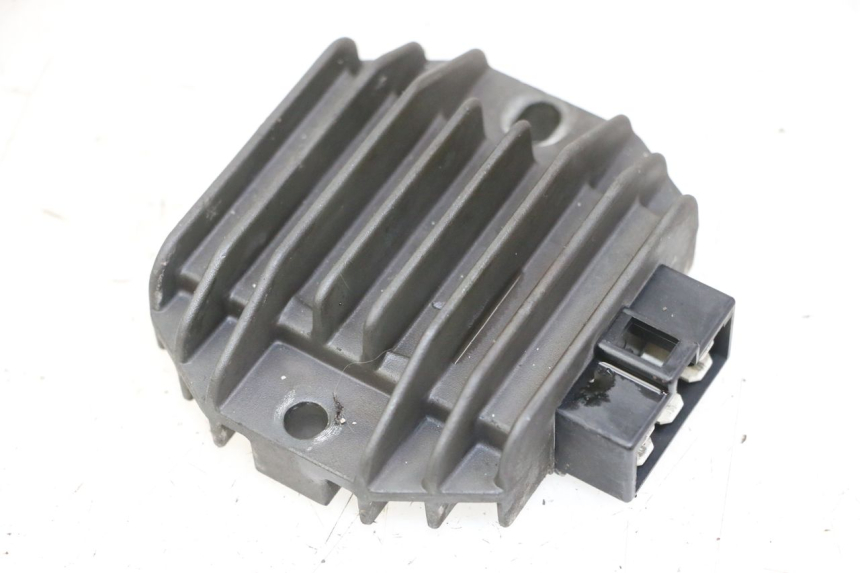 photo de REGLER LICHTMASCHINE PIAGGIO VESPA GRANTURISMO 200 (2004 - 2005) - Hauptansicht