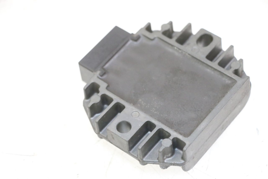 photo de REGLER LICHTMASCHINE PIAGGIO VESPA LX 150 (2005 - 2013) - Detailansicht des Bauteils