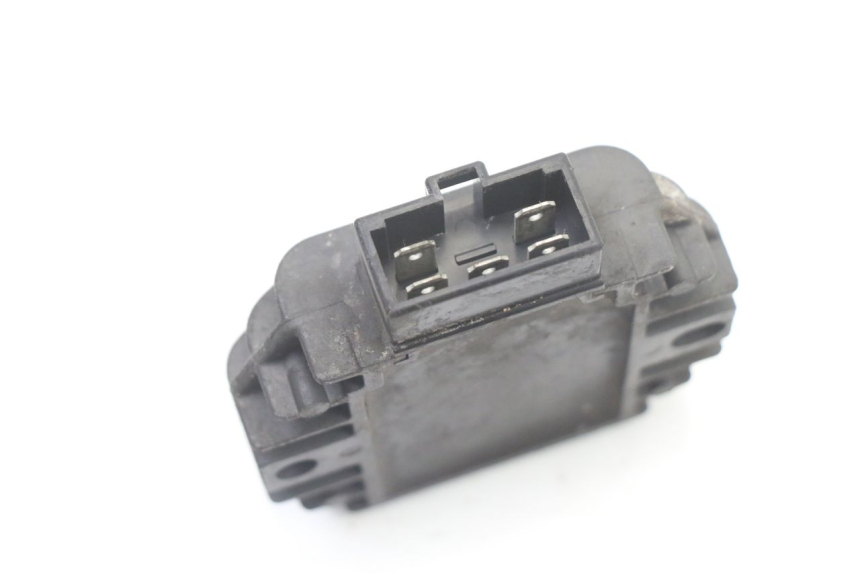 photo de LICHTMASCHINENREGLER PIAGGIO X8 125 (2004 - 2007) - Zoom auf Gebrauchszustand