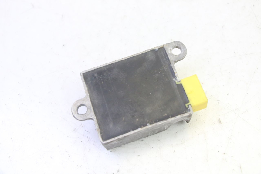 photo de REGLER LICHTMASCHINE EFUN PUSA 1 - Technische Nahaufnahme