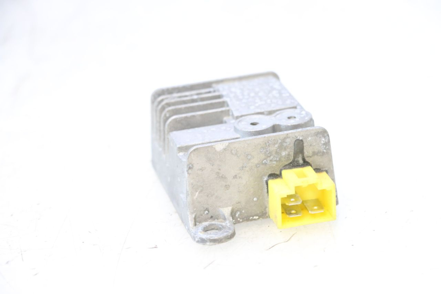 photo de REGLER LICHTMASCHINE EFUN PUSA 1 - Zoom auf Gebrauchszustand
