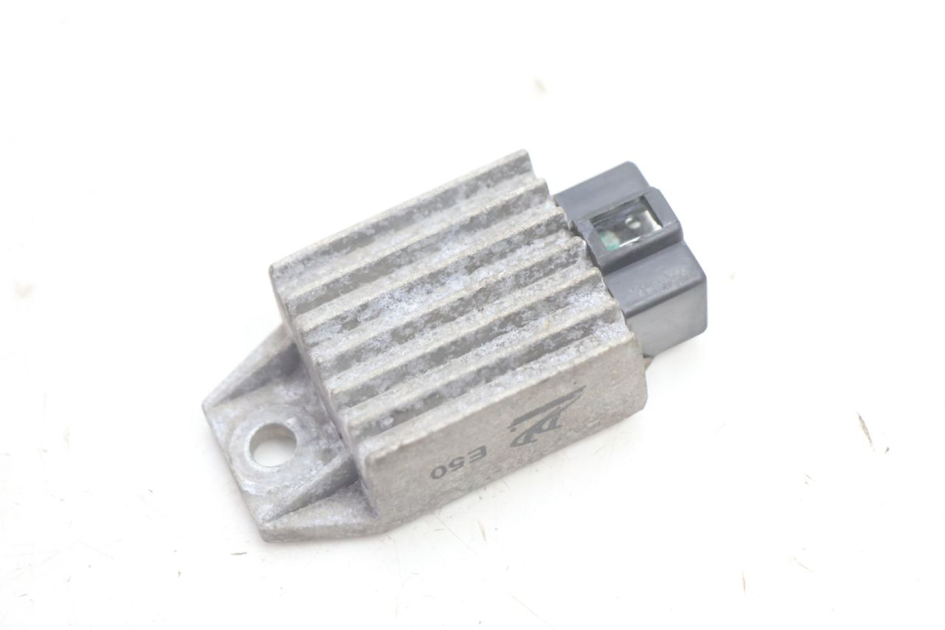 photo de REGLER LICHTMASCHINE RAZZO QTR 50 (2011 - 2018) - Detailansicht des Bauteils