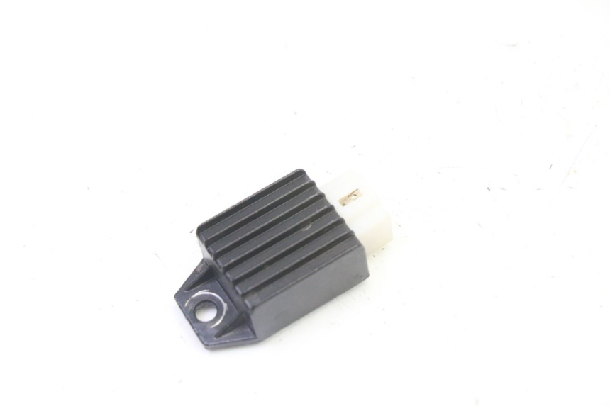 photo de LADEREGLER APOLLO RFZ 150 - Detailansicht des Bauteils