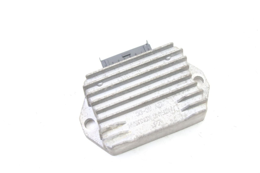 photo de REGLER LICHTMASCHINE GILERA RUNNER SP 50 (2006 - 2008) - Detailansicht des Bauteils