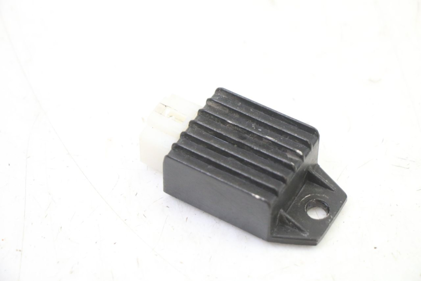 photo de SPANNUNGSREGLER APOLLO RXF 125 - Detailansicht des Bauteils