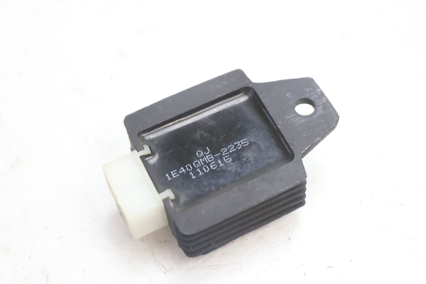 photo de LICHTMASCHINENREGLER KEEWAY RY6 2T 50 (2011 - 2019) - Zoom auf Gebrauchszustand