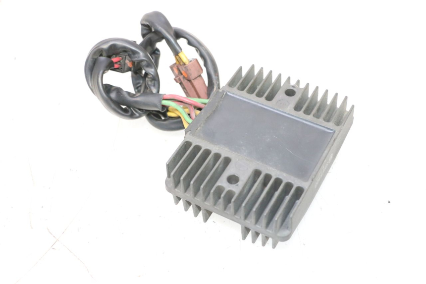 photo de SPANNUNGSREGLER PEUGEOT SATELIS COMPRESSOR K15 125 (2006 - 2009) - Zoom auf Gebrauchszustand