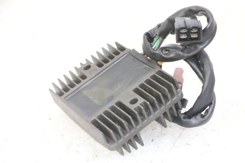 photo de REGLER LICHTMASCHINE PEUGEOT SATELIS 125 (2013 - 2018) - Alternative Perspektive