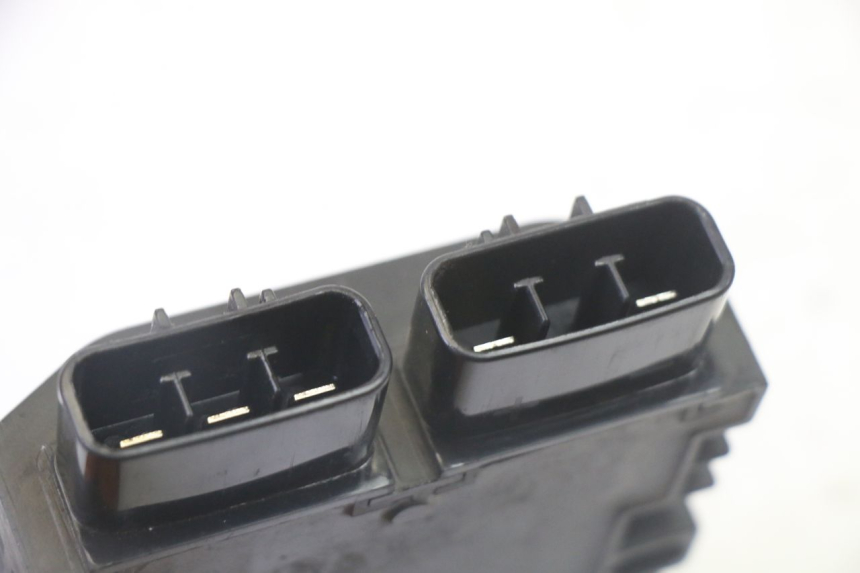 photo de REGLER LICHTMASCHINE PEUGEOT SATELIS 125 (2013 - 2018) - Zoom auf Gebrauchszustand