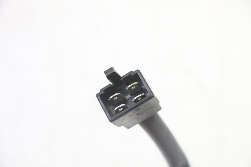 photo de SPANNUNGSREGLER PEUGEOT SATELIS 125 (2006 - 2009) - Details der Befestigungspunkte