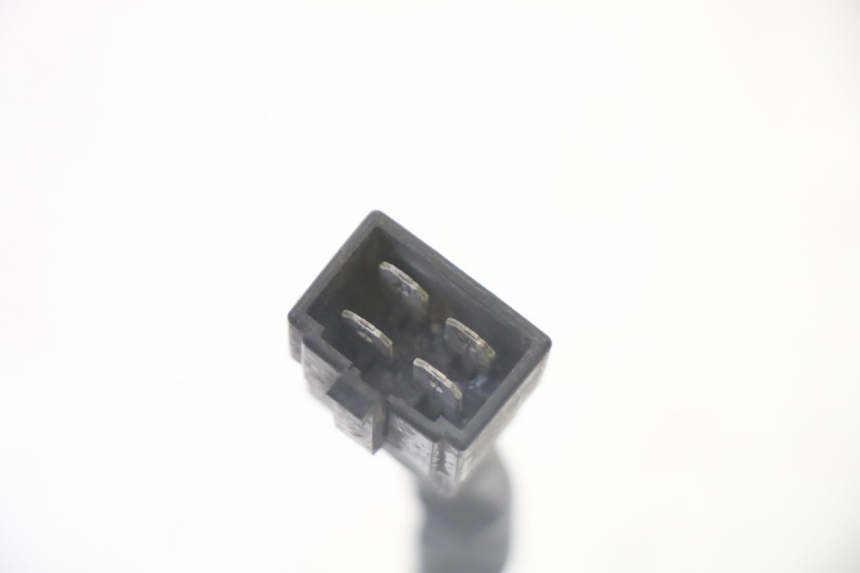 photo de REGLER LICHTMASCHINE PEUGEOT SATELIS 125 (2013 - 2018) - Details der Befestigungspunkte