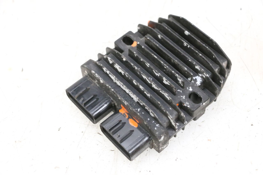 photo de REGLER LICHTMASCHINE PEUGEOT SATELIS 125 (2013 - 2018) - Hauptansicht