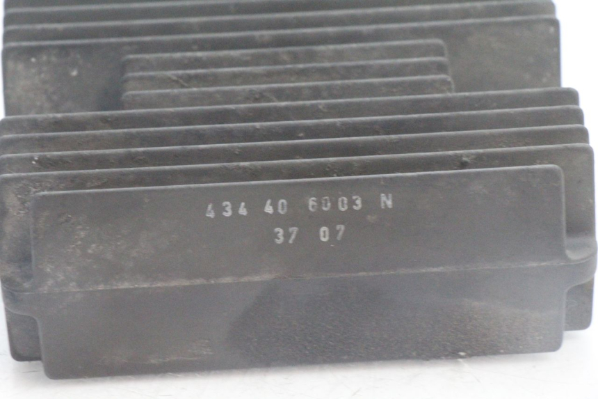 photo de SPANNUNGSREGLER PEUGEOT SATELIS 125 (2006 - 2009) - Zoom auf Gebrauchszustand