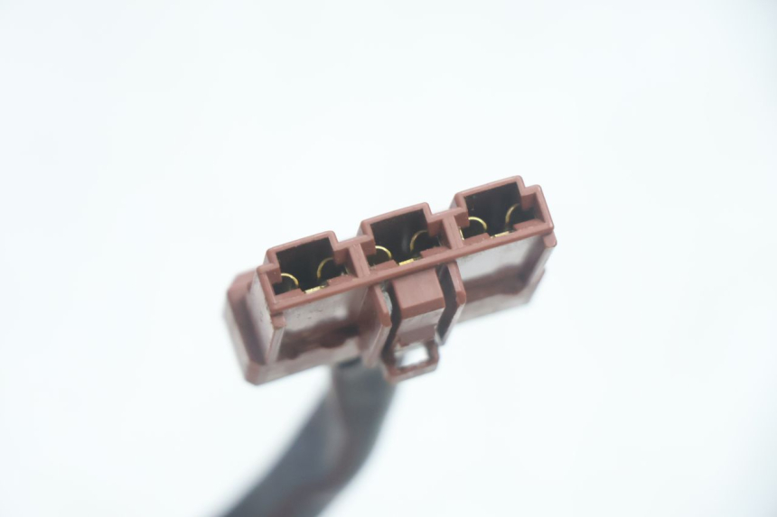 photo de REGLER LICHTMASCHINE PEUGEOT SATELIS 125 (2013 - 2018) - Details der Befestigungspunkte