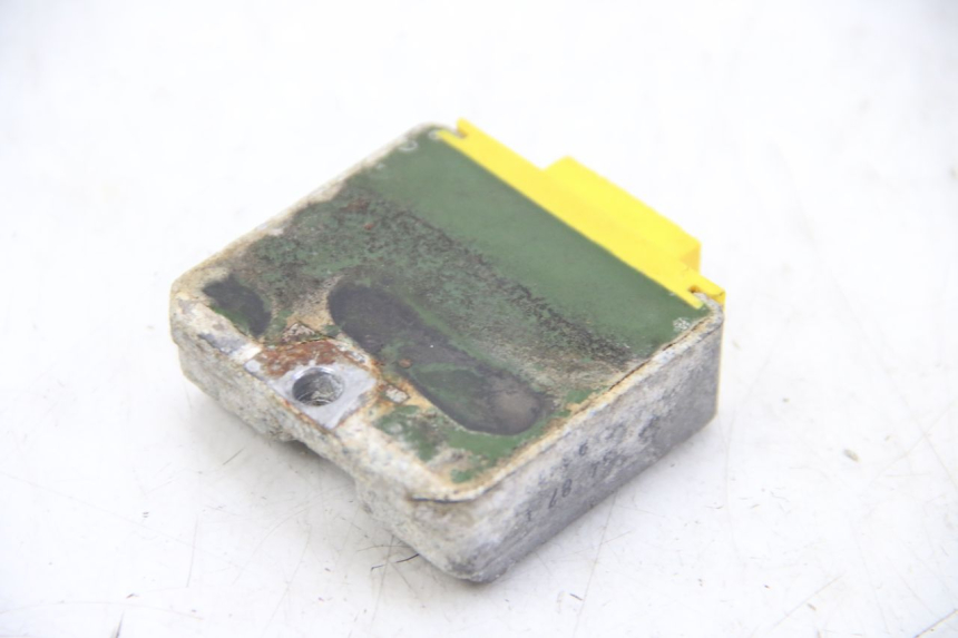 photo de SPANNUNGSREGLER APRILIA SCARABEO 4T 50 (2009 - 2017) - Zoom auf Gebrauchszustand