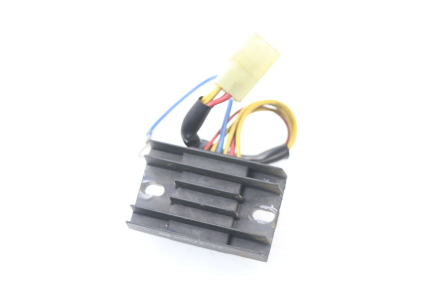 photo de REGLER LICHTMASCHINE APRILIA SCARABEO GT 125 (1999 - 2007) - Hauptansicht