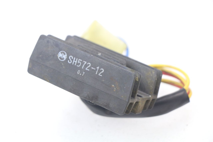 photo de REGLER LICHTMASCHINE APRILIA SCARABEO GT 125 (1999 - 2007) - Detailansicht des Bauteils