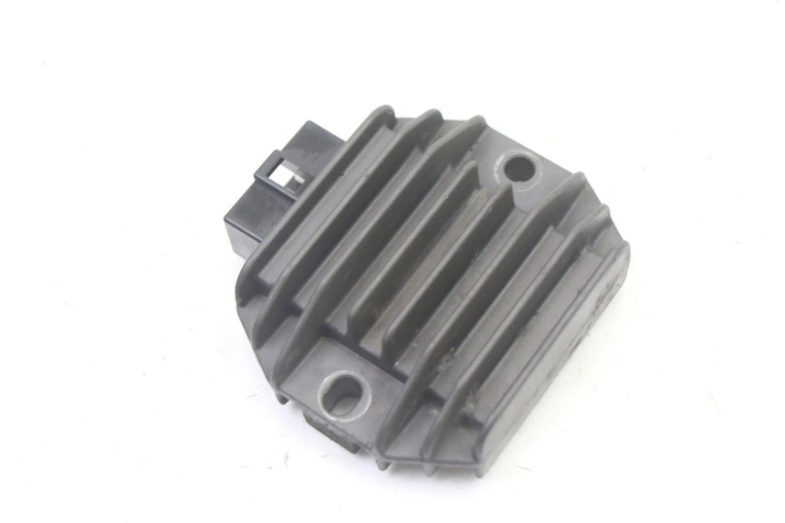 photo de REGLER LICHTMASCHINE APRILIA SCARABEO GT TOURING 125 (1999 - 2005) - Detailansicht des Bauteils