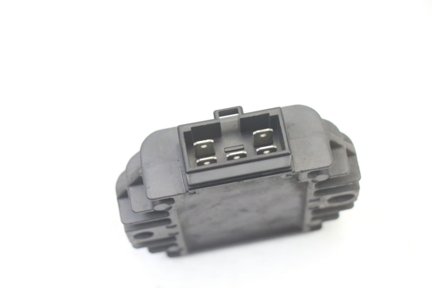 photo de REGLER LICHTMASCHINE APRILIA SCARABEO GT TOURING 125 (1999 - 2005) - Zoom auf Gebrauchszustand