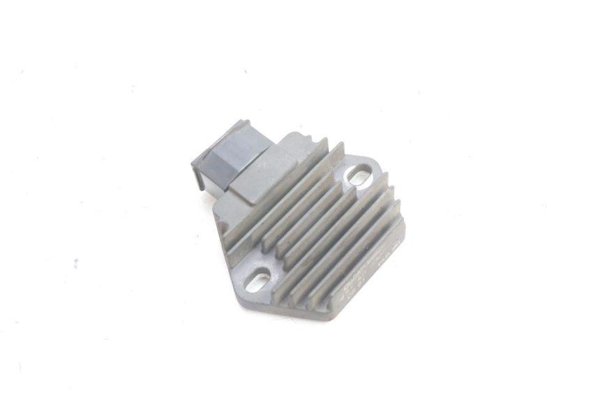 photo de REGLER LICHTMASCHINE HONDA SH 125 (2001 - 2003) - Detailansicht des Bauteils