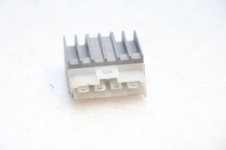 photo de REGLER LICHTMASCHINE YAMAHA SLIDER 50 (1999 - 2004) - Zoom auf Gebrauchszustand