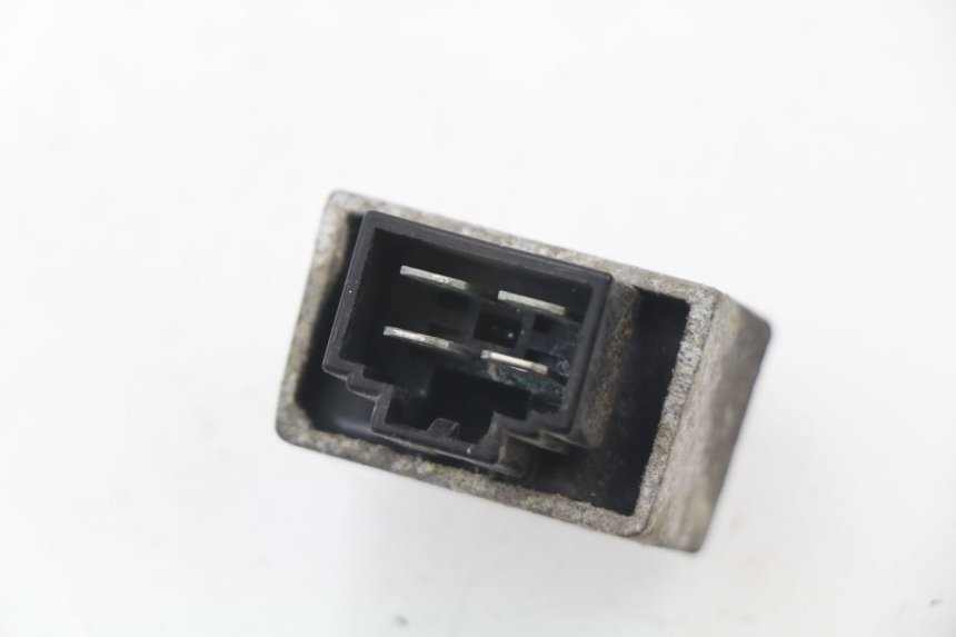 photo de REGLER LICHTMASCHINE PEUGEOT SPEEDFIGHT 2 AC 50 (2000 - 2009) - Zoom auf Gebrauchszustand