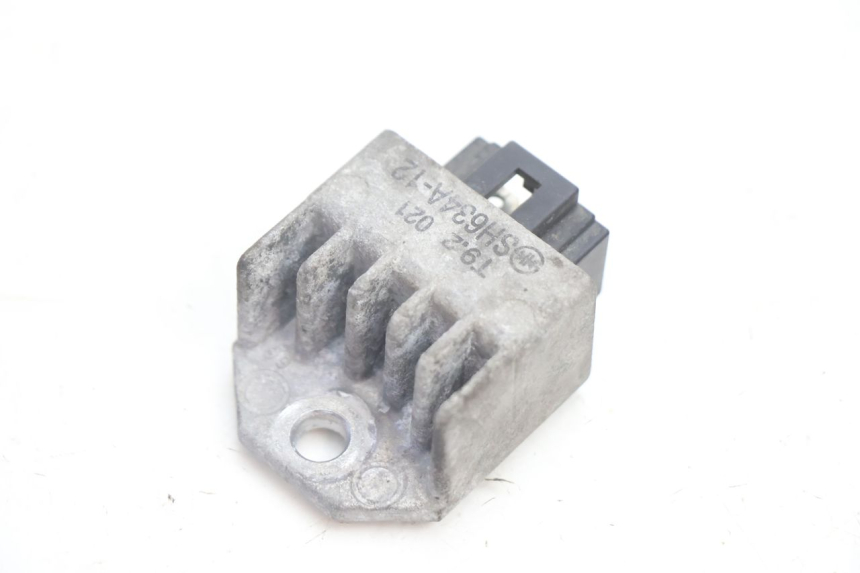 photo de LICHTMASCHINENREGLER PEUGEOT SPEEDFIGHT LC 50 (1996 - 2002) - Detailansicht des Bauteils