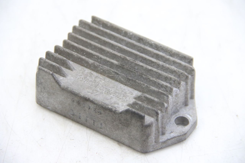 photo de LICHTMASCHINENREGLER APRILIA SR 2T 50 (2012 - 2017) - Detailansicht des Bauteils