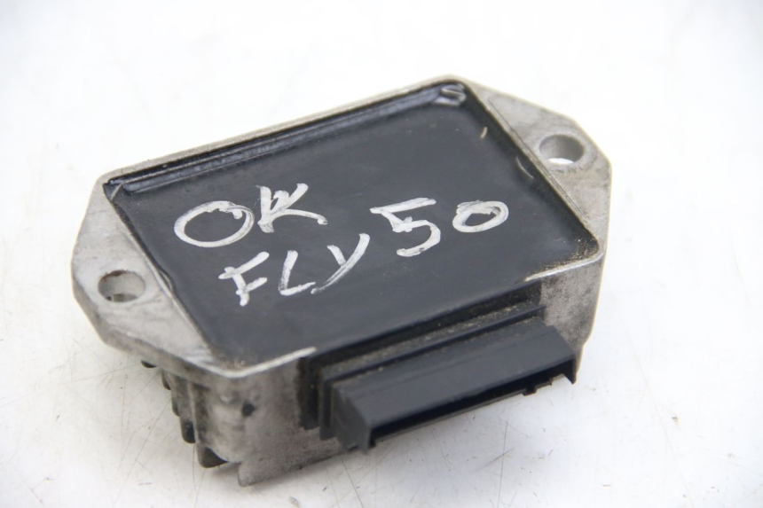 photo de LICHTMASCHINENREGLER APRILIA SR 2T 50 (2012 - 2017) - Zoom auf Gebrauchszustand