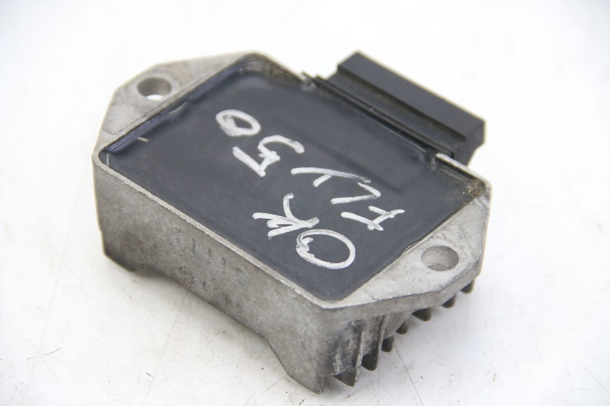 photo de LICHTMASCHINENREGLER APRILIA SR 2T 50 (2012 - 2017) - Alternative Perspektive