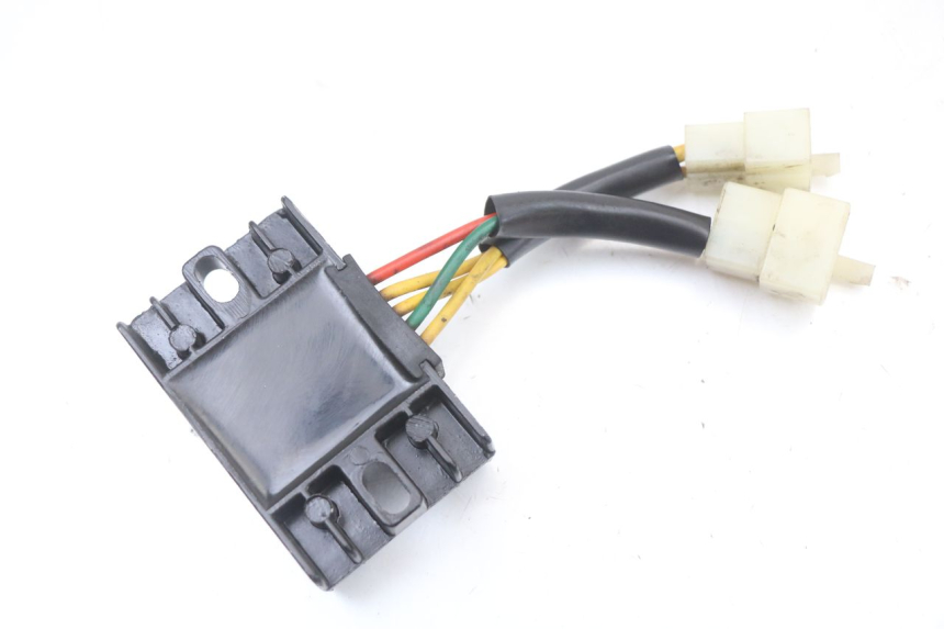 photo de REGLER LICHTMASCHINE PEUGEOT STREETZONE I 2T 50 (2018 - 2020) - Detailansicht des Bauteils