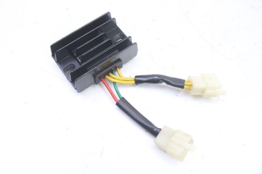 photo de REGLER LICHTMASCHINE PEUGEOT STREETZONE I 2T 50 (2018 - 2020) - Zoom auf Gebrauchszustand