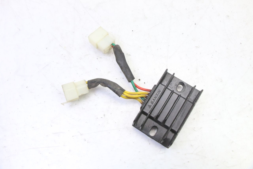 photo de REGLER LICHTMASCHINE PEUGEOT STREETZONE I NAKED 2T 50 (2018 - 2020) - Hauptansicht