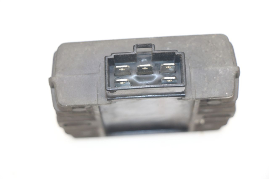 photo de REGLER LICHTMASCHINE PEUGEOT SUM UP 125 (2008 - 2013) - Zoom auf Gebrauchszustand