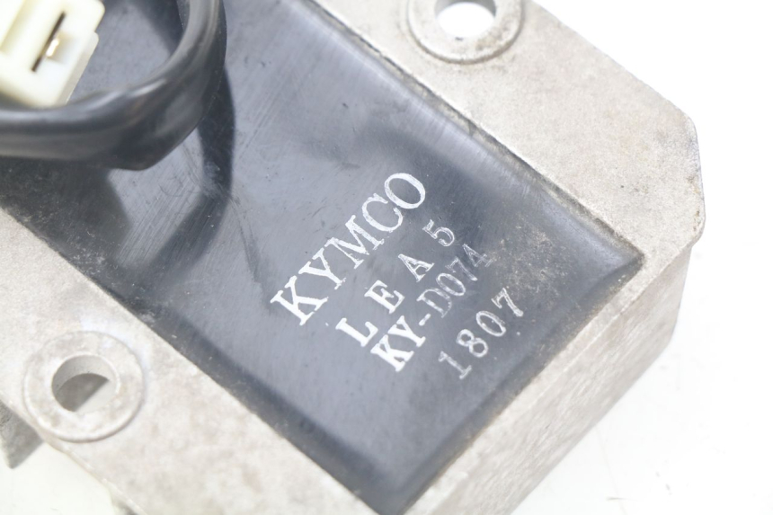 photo de REGLER LICHTMASCHINE KYMCO SUPER 8 4T 50 (2018 - 2020) - Zoom auf Gebrauchszustand