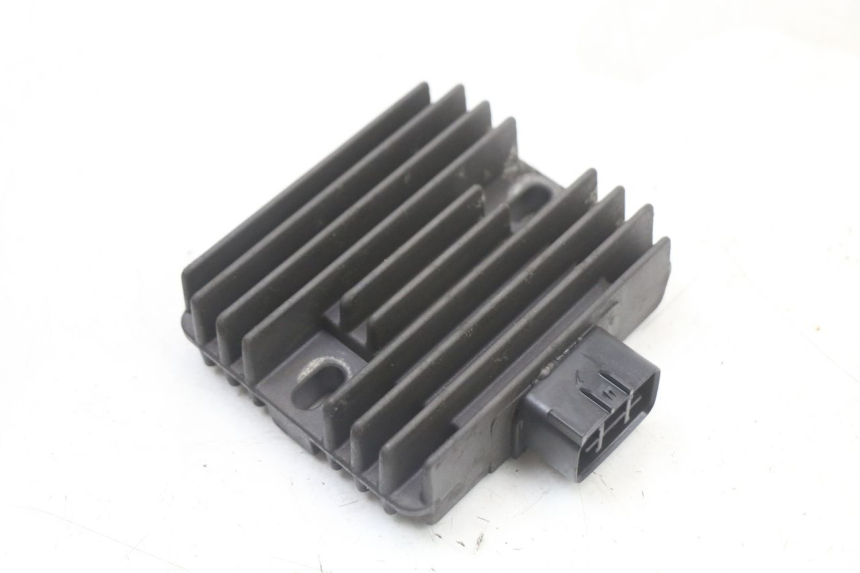 photo de REGLER LICHTMASCHINE SUZUKI BURGMAN 125 (2018 - 2021) - Hauptansicht