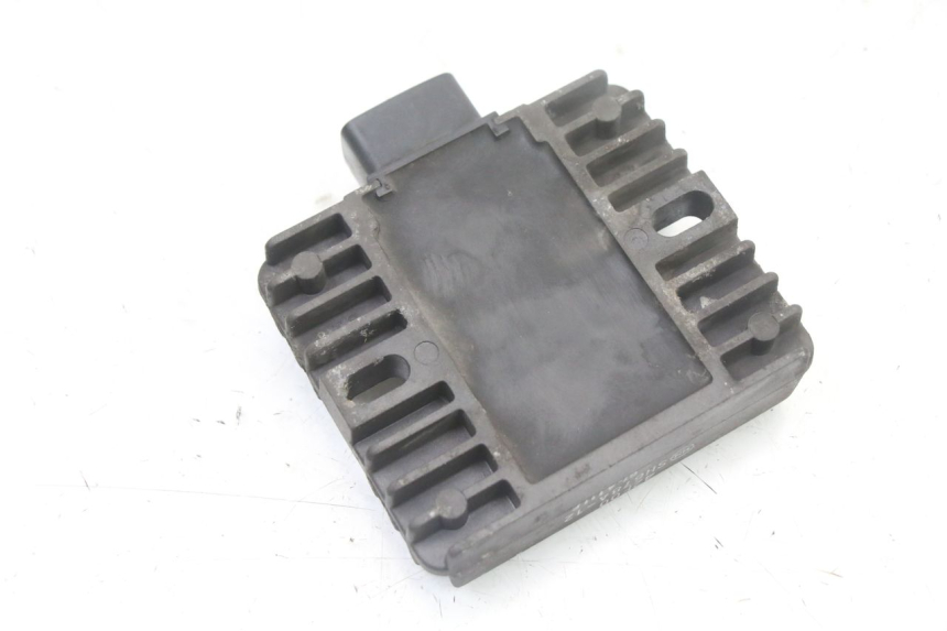 photo de REGLER LICHTMASCHINE SUZUKI BURGMAN 125 (2018 - 2021) - Alternative Perspektive