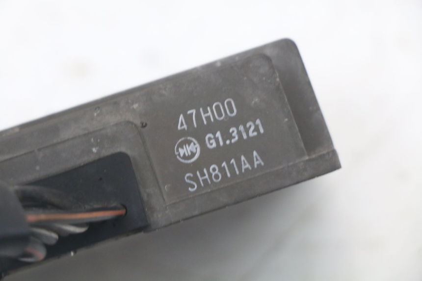 photo de REGLER LICHTMASCHINE SUZUKI GSR 750 (2011 - 2017) - Alternative Perspektive