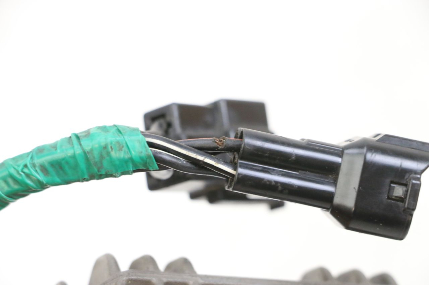 photo de REGLER LICHTMASCHINE SUZUKI SV S 650 (2003 - 2009) - Geprüftes Gebrauchtteil