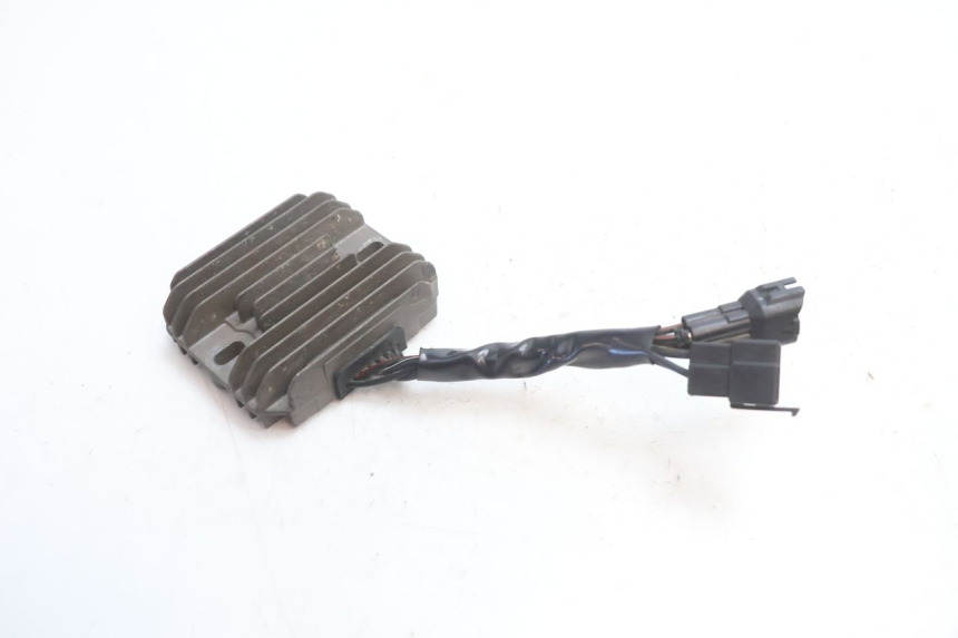 photo de REGLER LICHTMASCHINE SUZUKI SV S 650 (2003 - 2009) - Alternative Perspektive