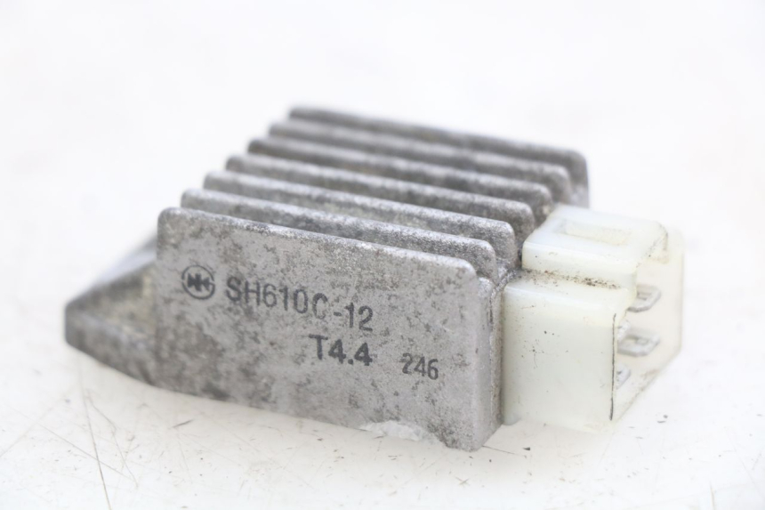 photo de SPANNUNGSREGLER PEUGEOT SV 125 (1991 - 1994) - Zoom auf Gebrauchszustand