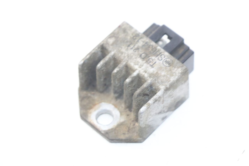 photo de REGLER LICHTMASCHINE PEUGEOT SV 80 (1993 - 1997) - Zoom auf Gebrauchszustand