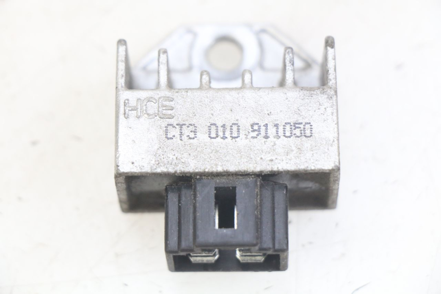 photo de SPANNUNGSREGLER SYM SYMPHONY 125 (2009 - 2015) - Detailansicht des Bauteils