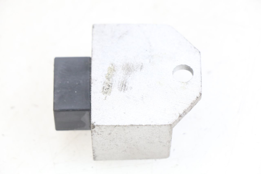 photo de SPANNUNGSREGLER SYM SYMPHONY 125 (2009 - 2015) - Zoom auf Gebrauchszustand