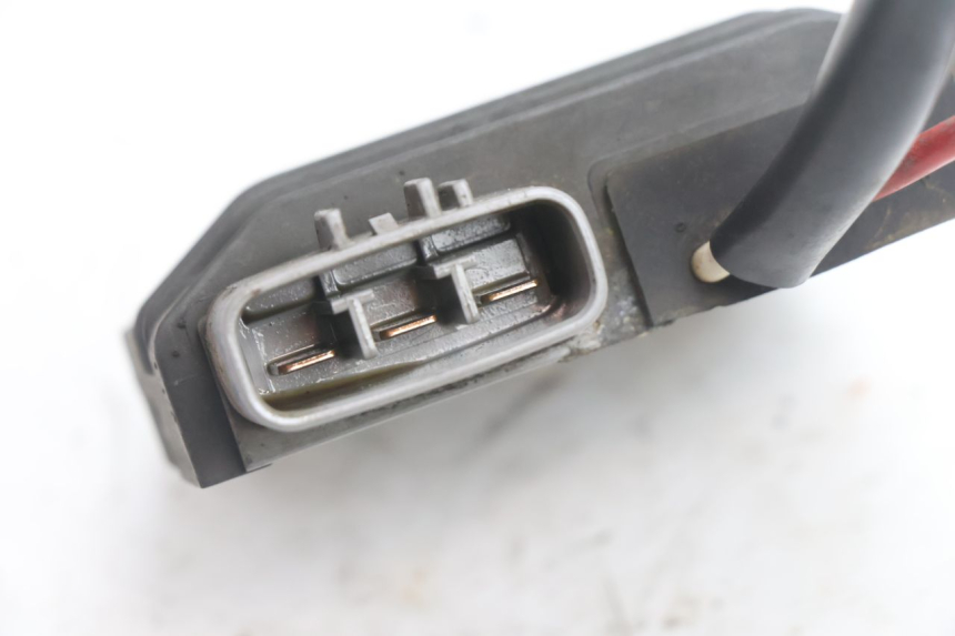 photo de REGLER LICHTMASCHINE YAMAHA TDM ABS 900 (2002 - 2014) - Technische Nahaufnahme