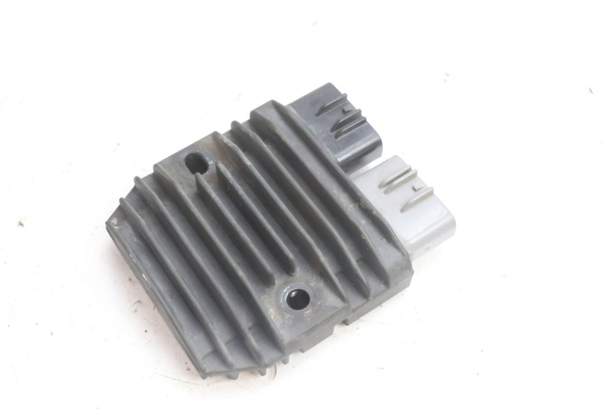 photo de REGLER LICHTMASCHINE YAMAHA TDM ABS 900 (2002 - 2014) - Oberflächenzustand und Material
