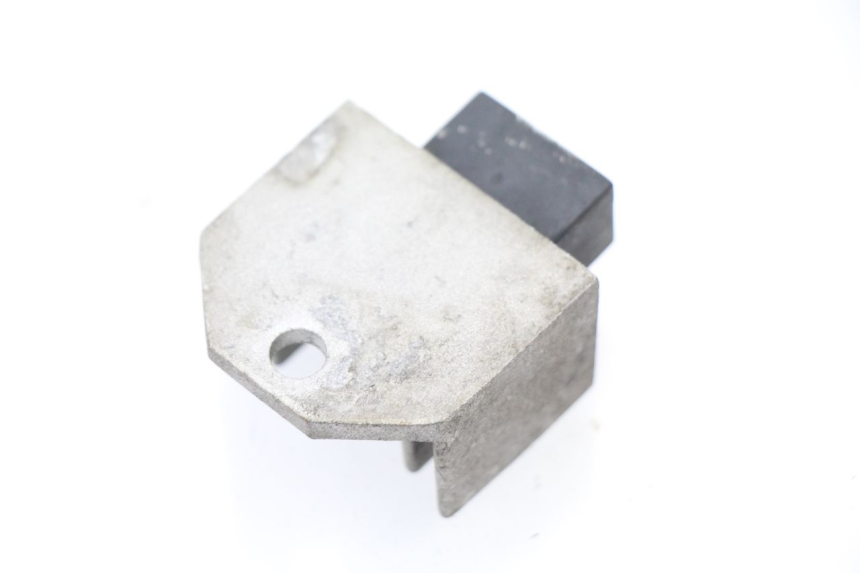 photo de REGLER LICHTMASCHINE SYM TONIK 125 (2010 - 2014) - Detailansicht des Bauteils