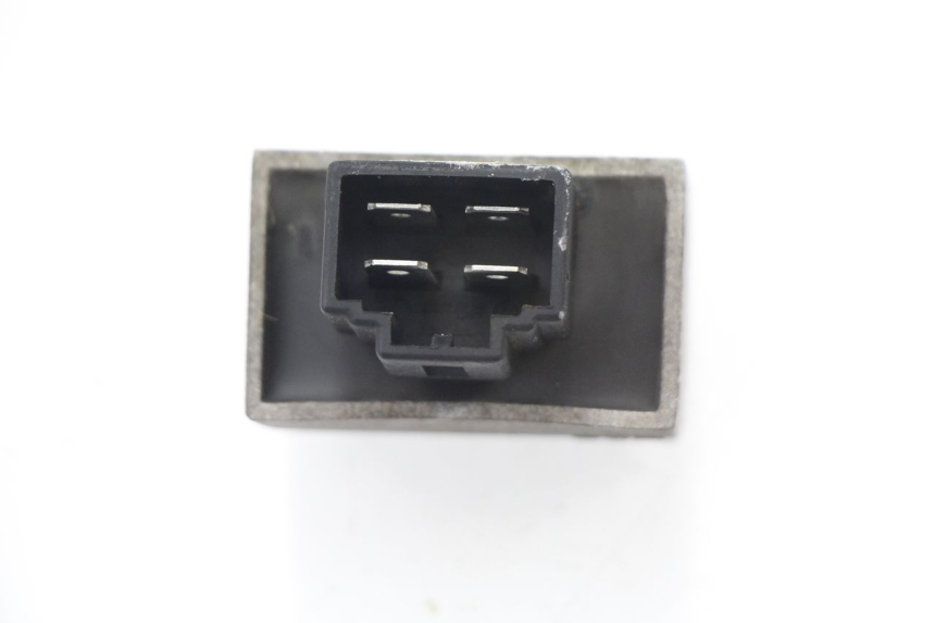 photo de REGLER LICHTMASCHINE SYM TONIK 125 (2010 - 2014) - Zoom auf Gebrauchszustand