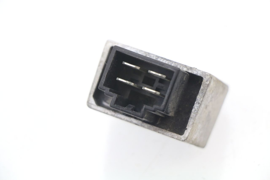 photo de REGLER LICHTMASCHINE PEUGEOT TREKKER TKR 50 (2005 - 2014) - Detailansicht des Bauteils